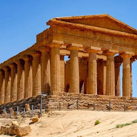 House Piazza Umberto * Cattolica Eraclea