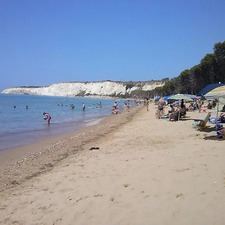 House Piazza Umberto Cattolica Eraclea